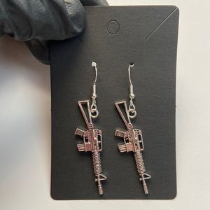 Hand made gun earrings✨